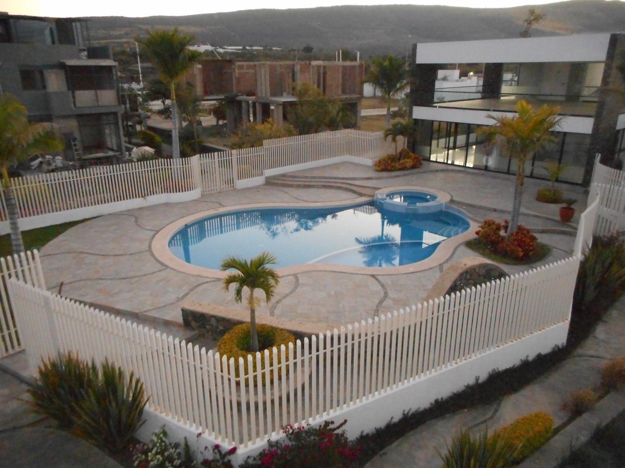 Hermosa Casa En Orilla Del Lago -Zona De Villedos- Сан-Кристобаль-Сапотитлан Экстерьер фото
